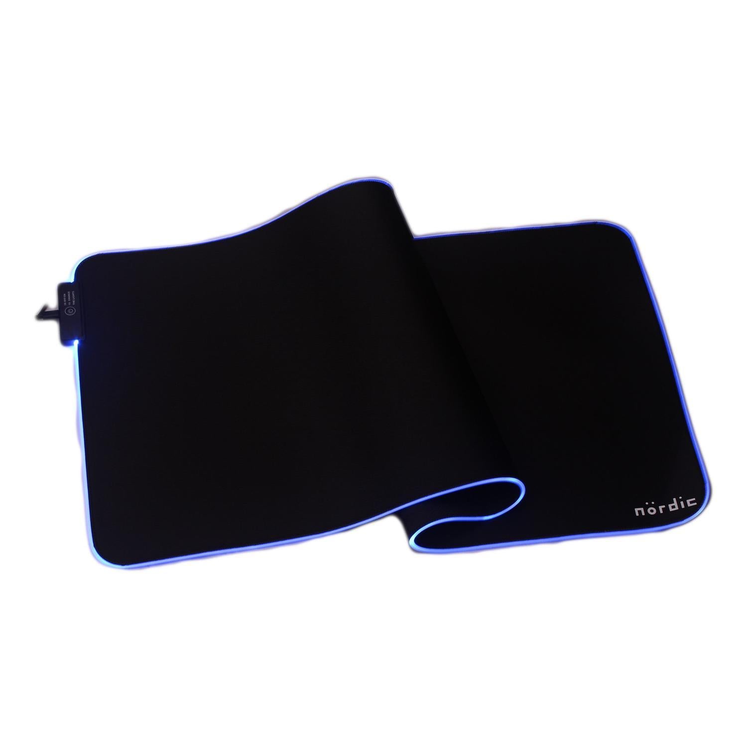 NÖRDIC RGB Gaming Mus Mat, 900x400x4mm (L), Slipfri Naturgummi, Elastan Fabric Top, Svart