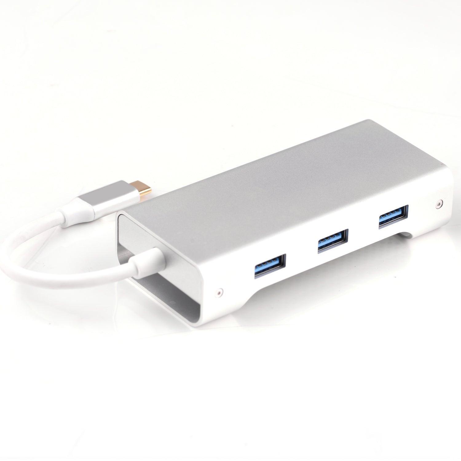 NÖRDIC 1 til 8 USB C Aluminium Docking Station 1xHDMI 4K 30Hz 1xvga 1080p 3xUSB 3.1 5GBP 1X USB C PD87W 1XSD / TF Card Reader Silver