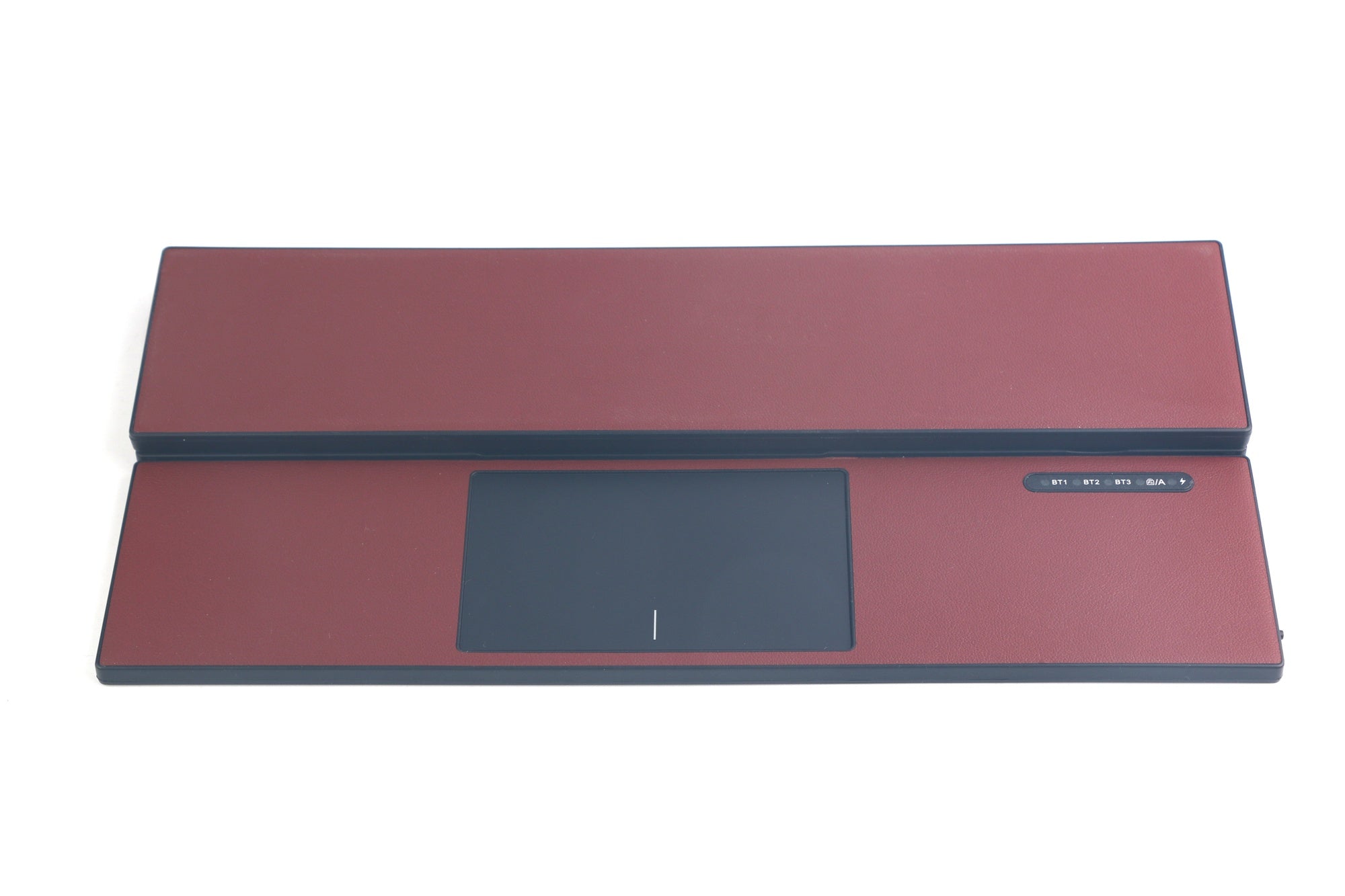 NÖRDIC sammenleggbart Bluetooth-tastatur med touchpad for iOS, Android, Windows, laptop, PC, nettbrett og smarttelefon, US-layout