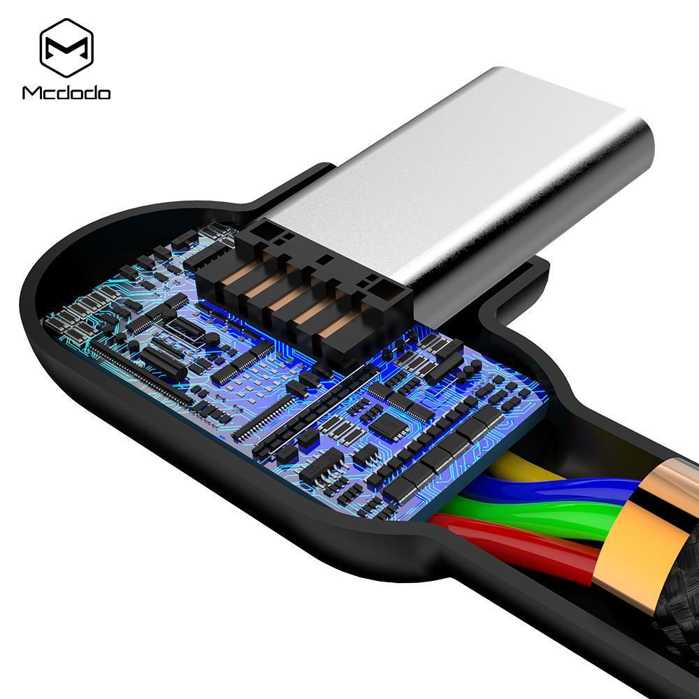 McDodo CA-5280 vinklet USB C til vinklet USB en kabel for synkronisering og rask ladning med LED svart 0,5m